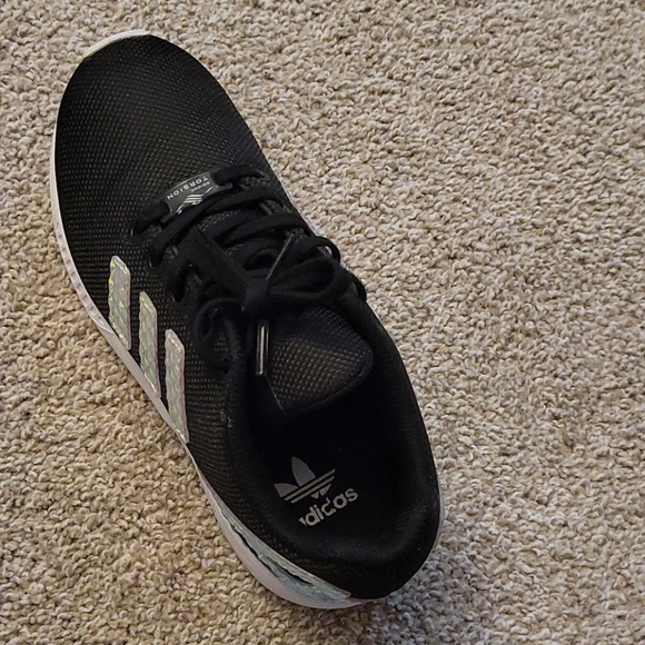 Adidas - Picture 2 of 4